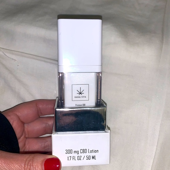 NWT Kana Vita Lotion, 50ml/1.7 fl oz - Picture 6 of 6